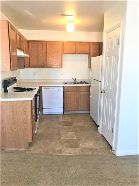 Grantsville Apartment: 366 E Main St