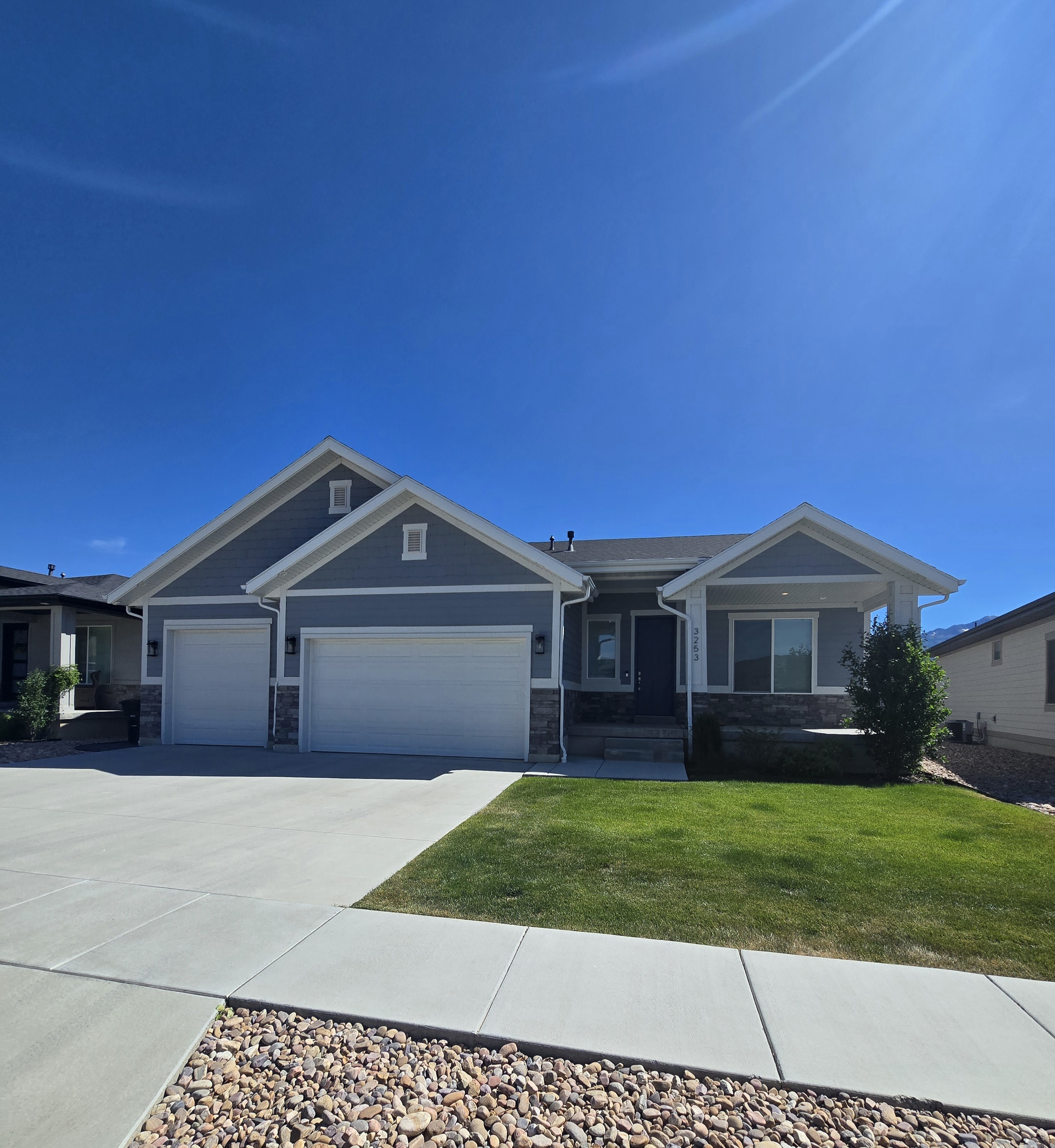 Morgan House: 3253 W Oxford Loop