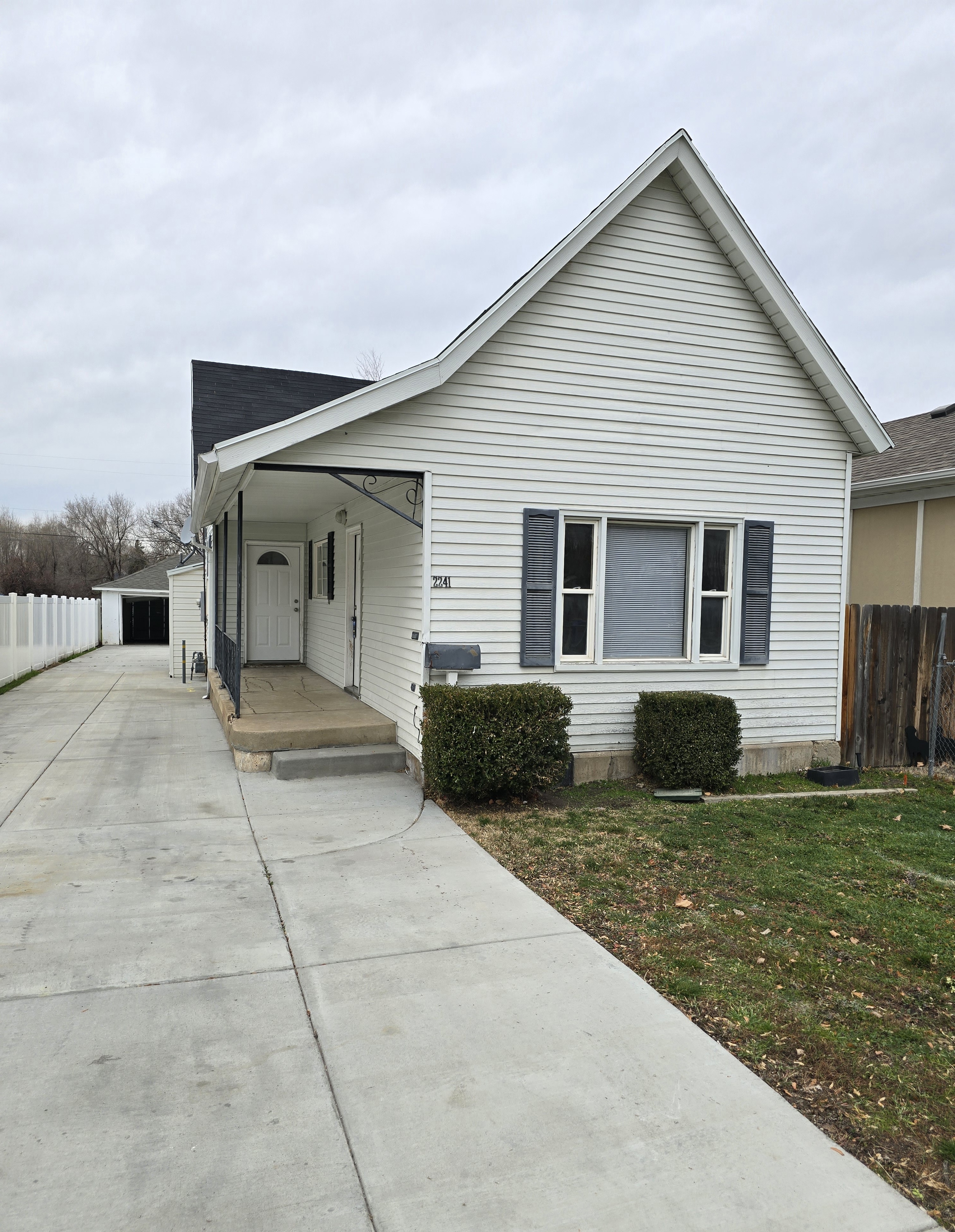 Ogden House: 2241 Jackson Ave