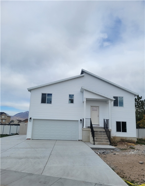 Roy House: 5342 Vista Dr