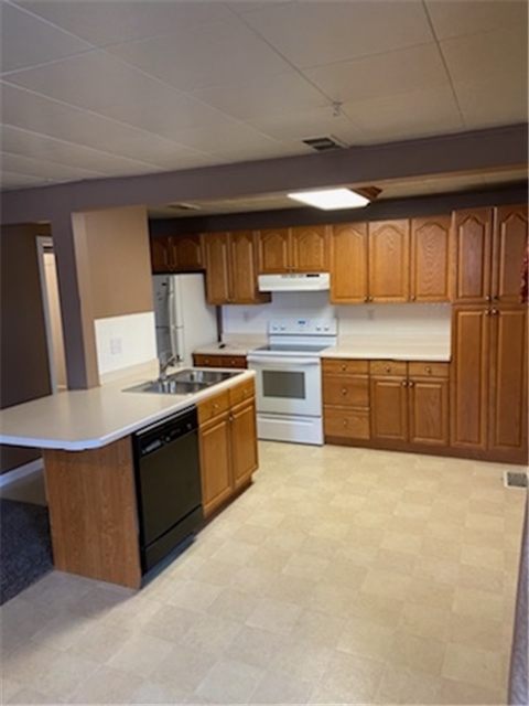 Kaysville Apartment: 695 E 150 S