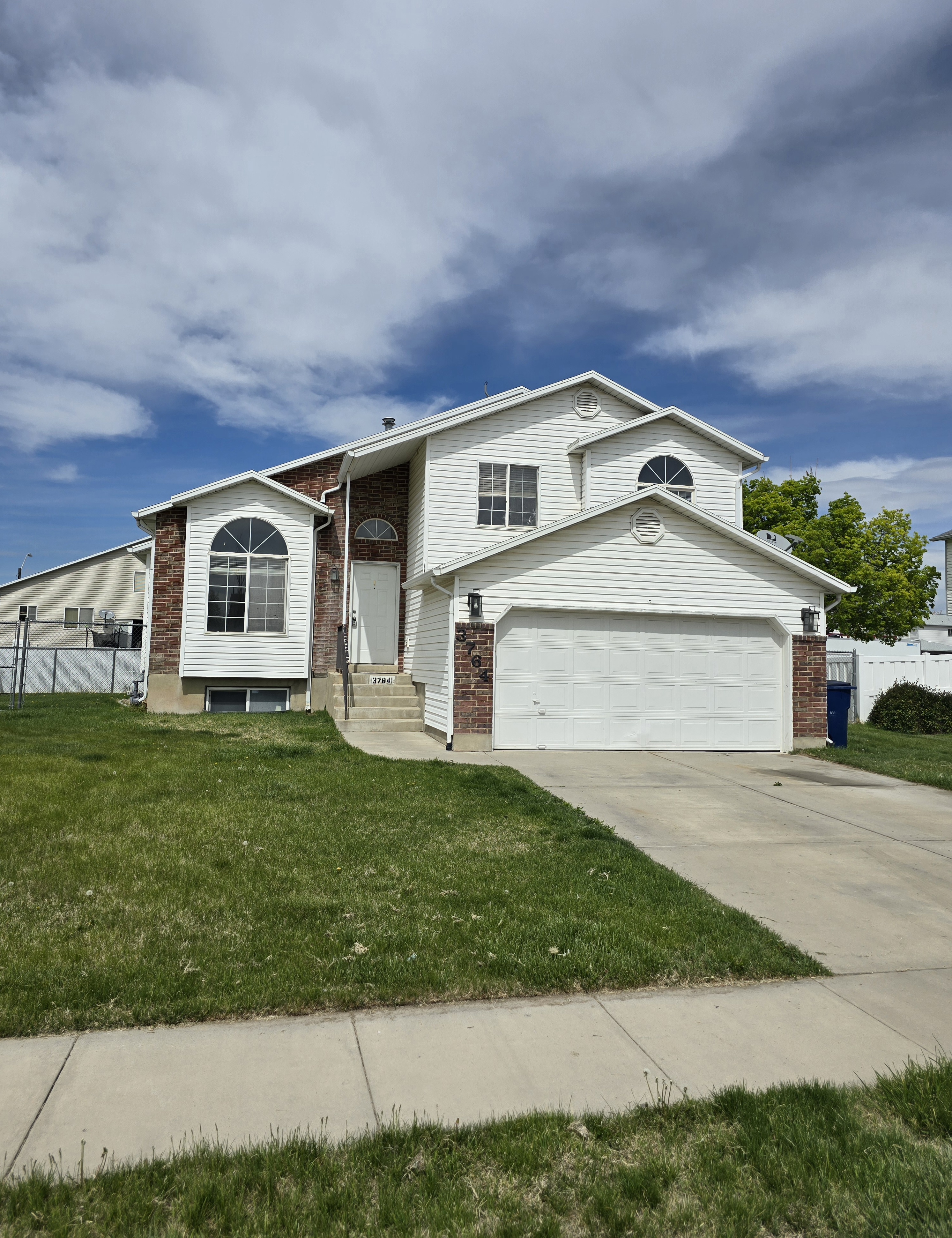 Roy House: 3764 W 5625 S