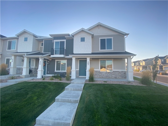 Lehi Townhome: 582 N Winding River Ave