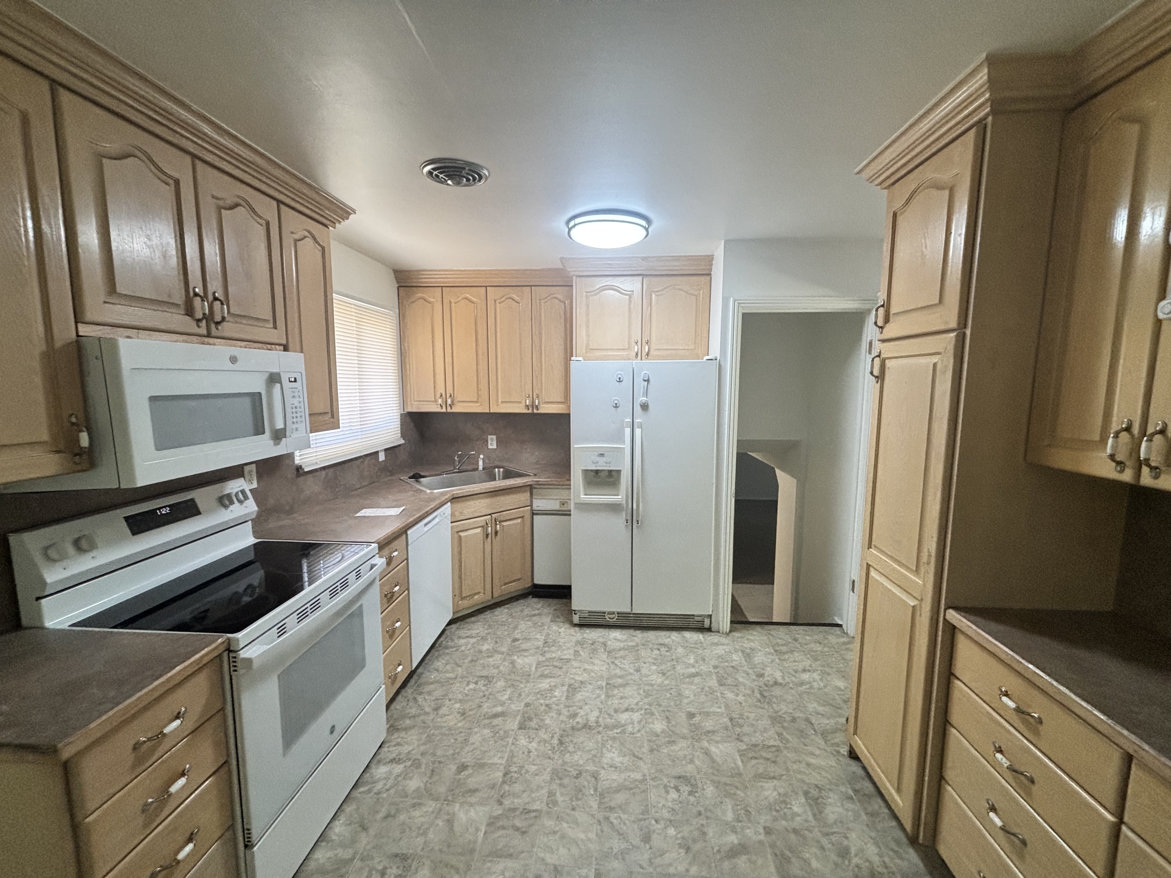 Salt Lake City House: 2129 W Lindsay Dr