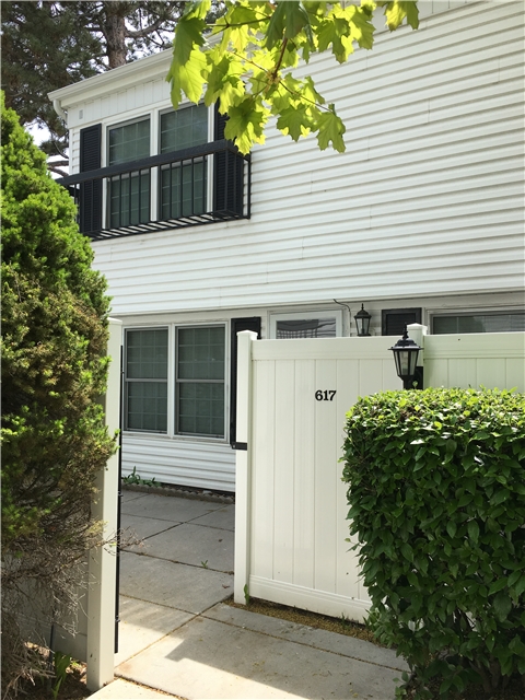 Murray Townhome: 617 E 3970 S