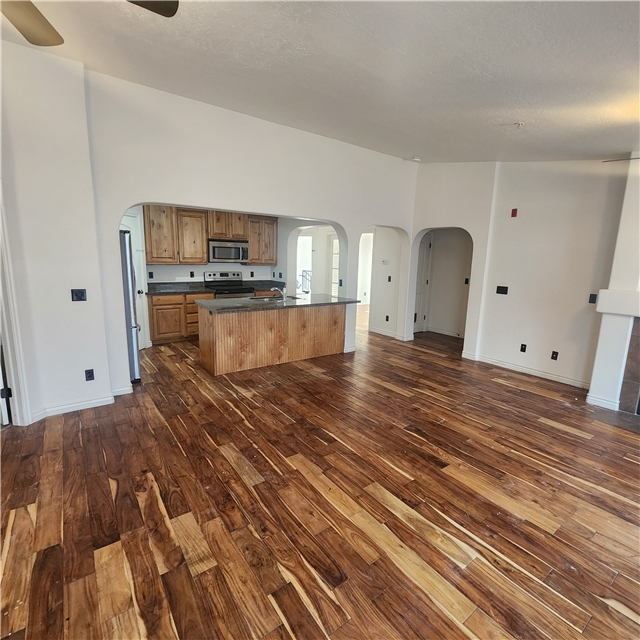 South Jordan Condo: 11776 S Grandville Ave