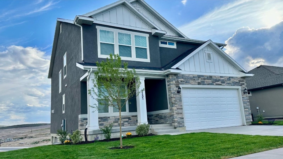 Saratoga Springs House: 1131 N Highpass Dr