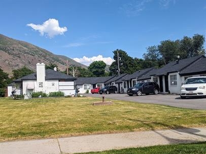 Springville Apartment: 282 N Main St