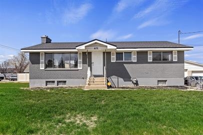 Syracuse House: 672 S 3000 W