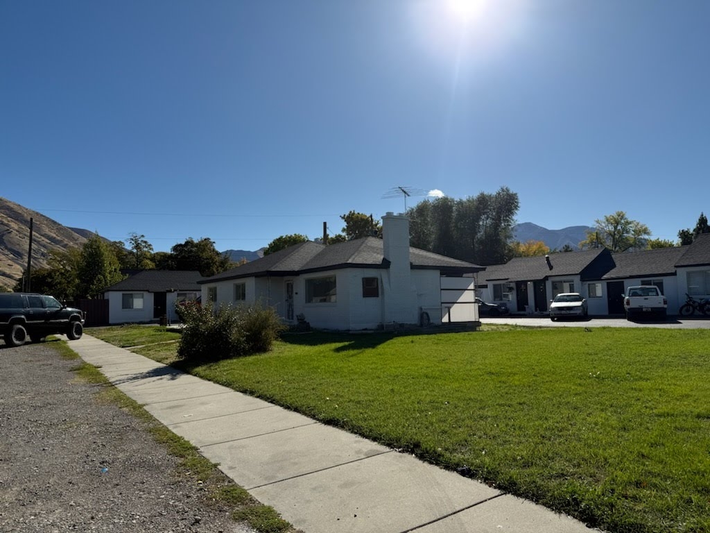 Springville Apartment: 282 N Main St