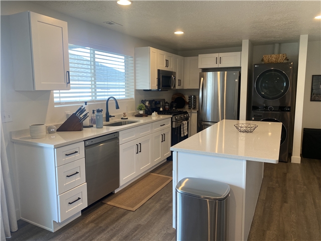 Saratoga Springs In-Law/Basement: 2258 N Wild Hyacinth Dr