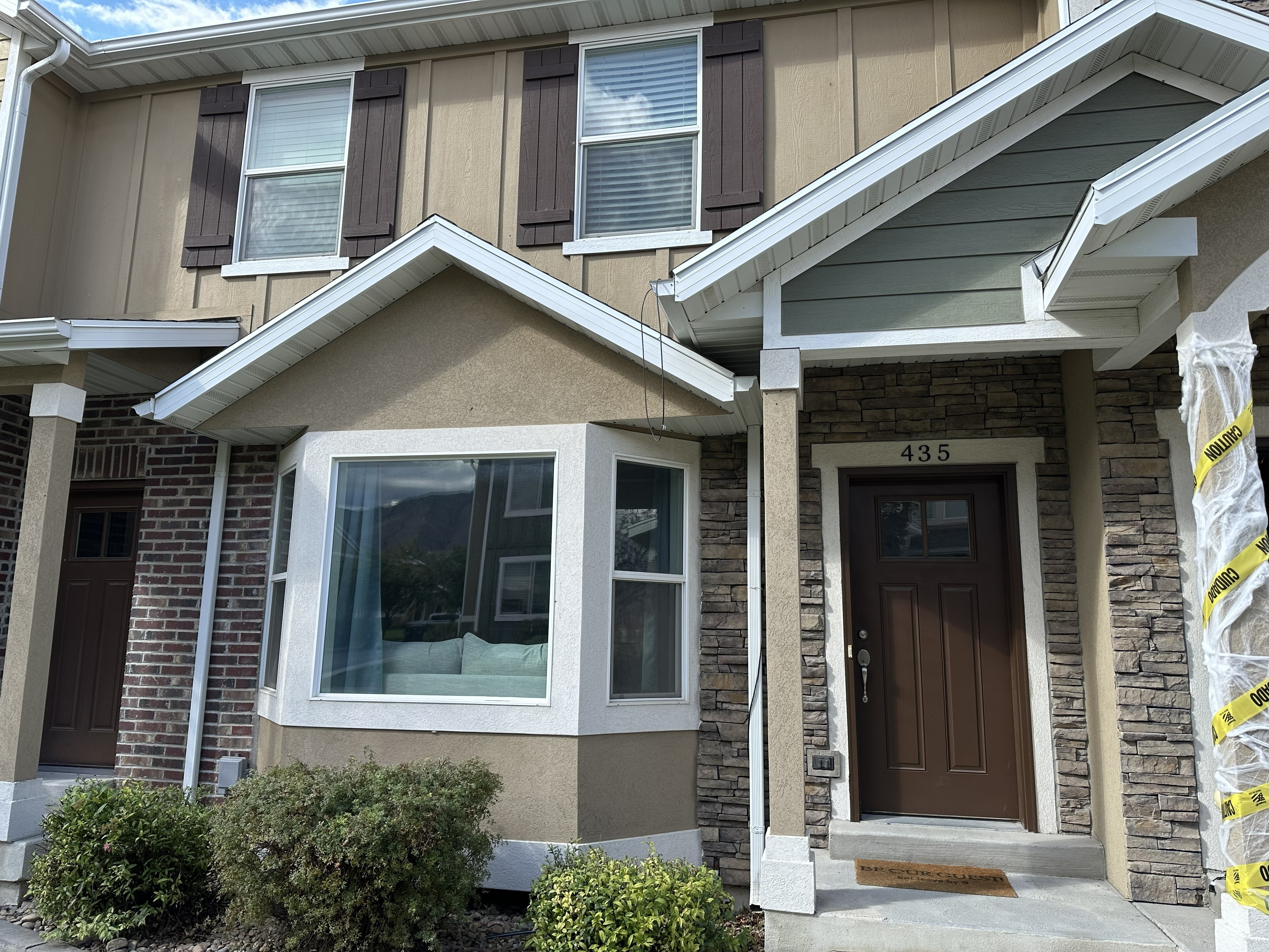 Logan Townhome: 435 E 2170 N