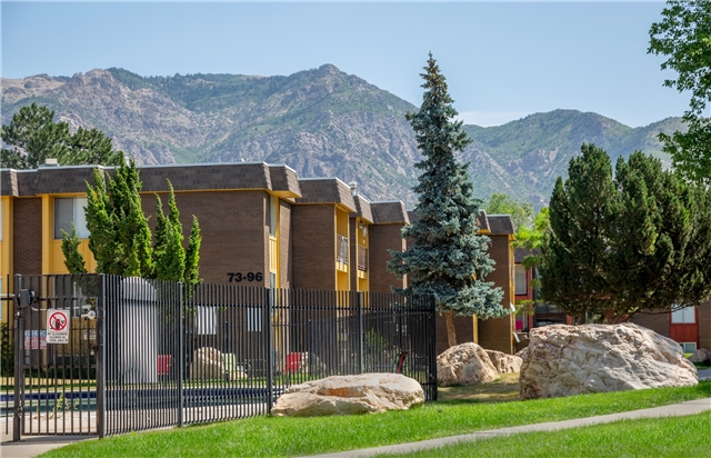 Ogden Apartment: 525 Park Blvd