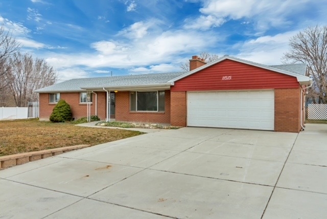 South Jordan House: 11515 S Temple Dr