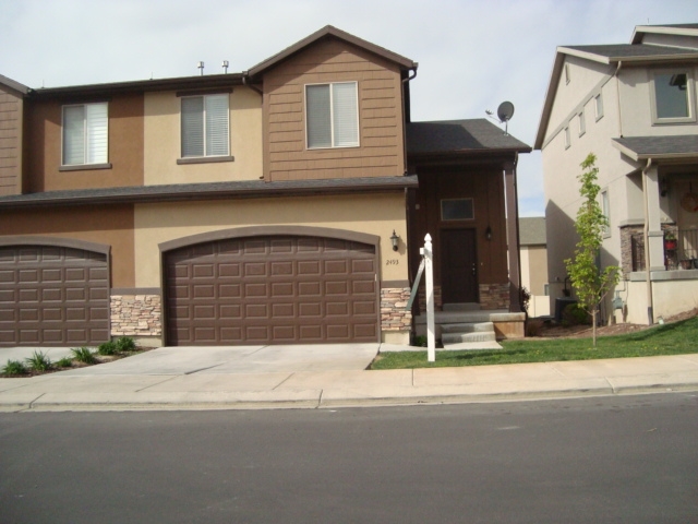 Lehi Townhome: 2493 N Cypress Way