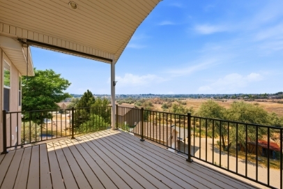 Draper House: 722 W Webb Rd