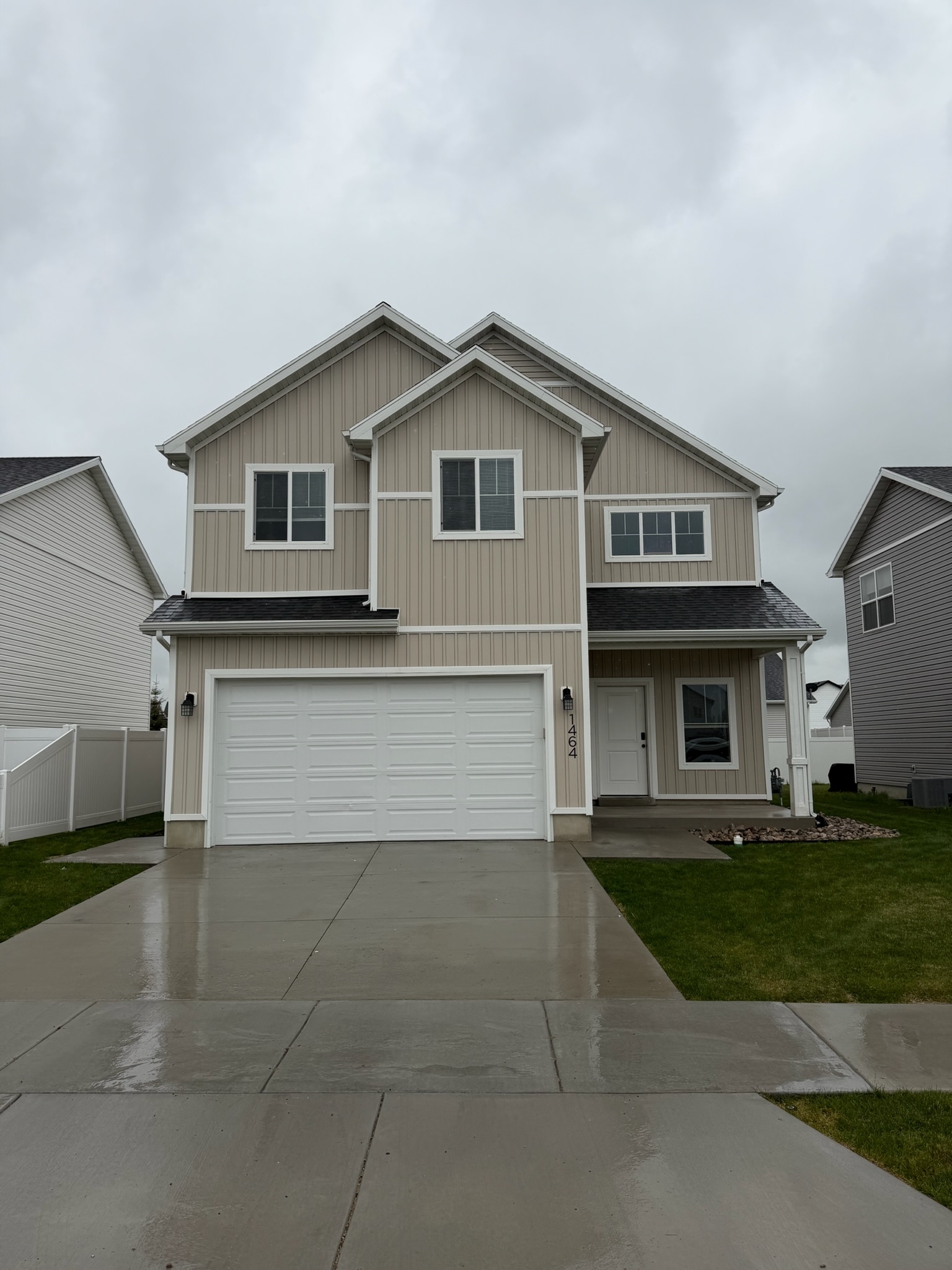 Wellsville House: 1464 W 2055 S