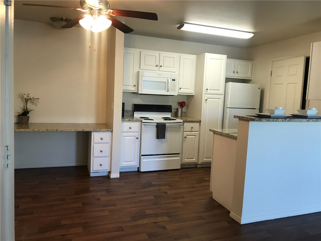 Legends At River Oaks Apartment For Rent At 9425 S Riverside Dr