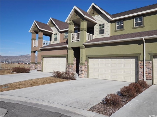 Saratoga Springs Townhome: 1646 N Venetian Way