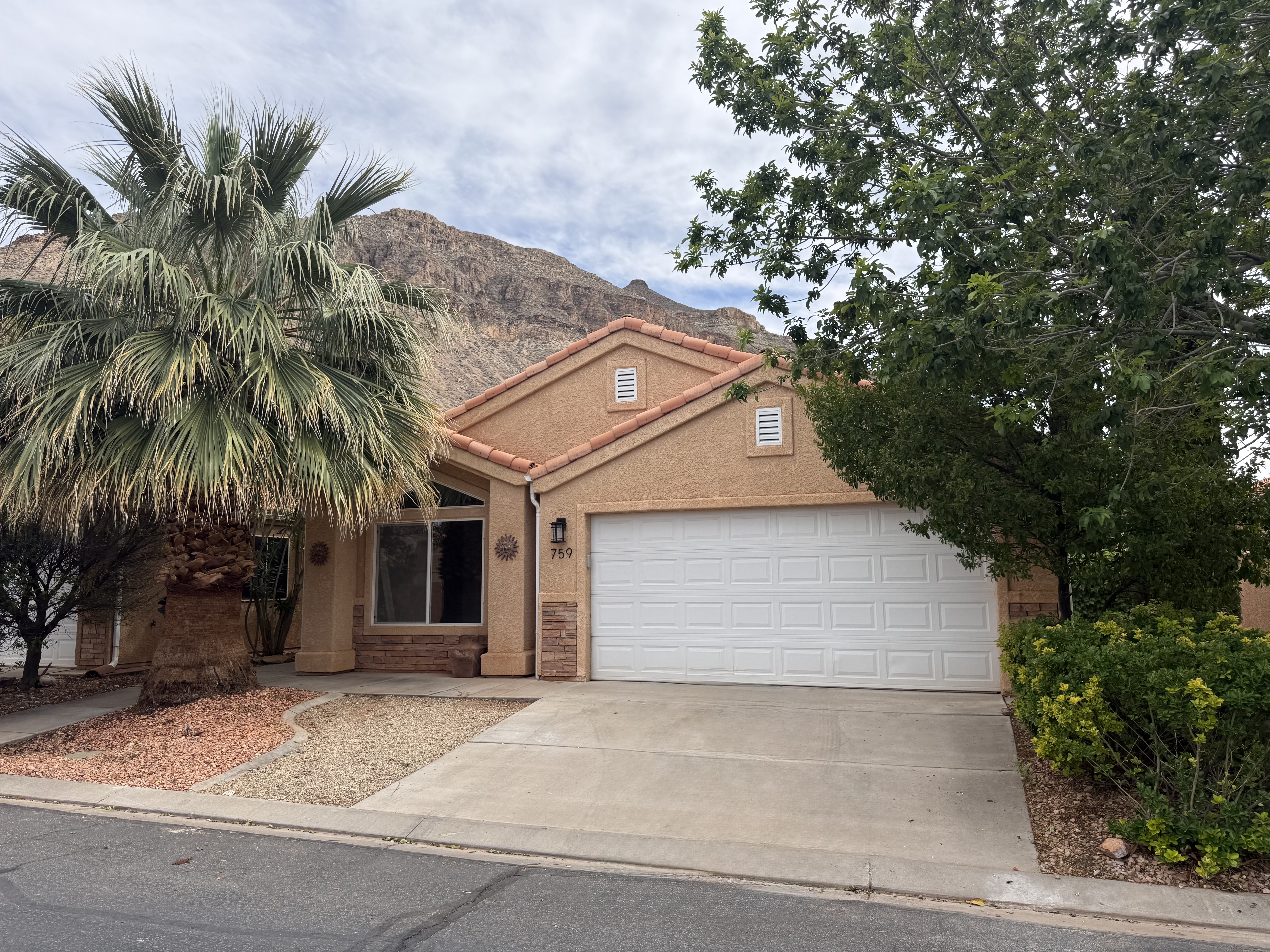 Hurricane House: 759 W 2500 S