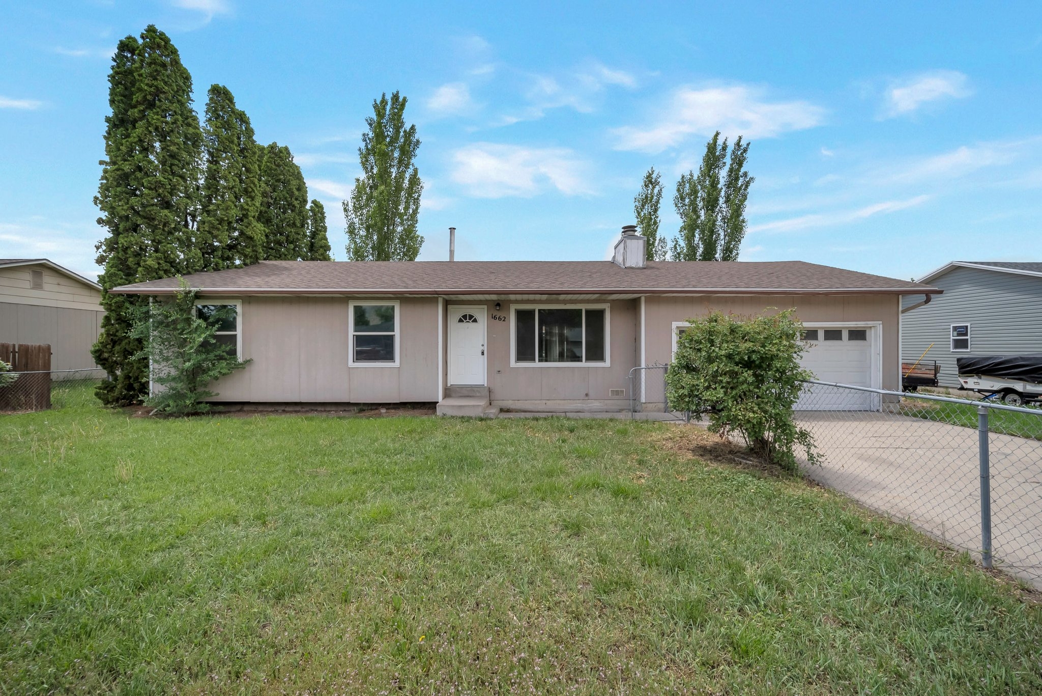 Provo House: 1662 S 400 W
