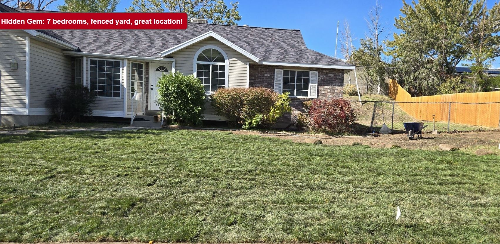 Sandy House: 11810 S Hidden Valley Rd