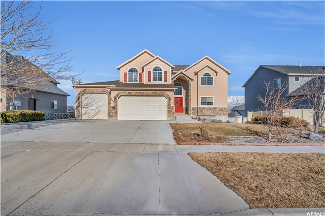 Saratoga Springs House: 236 W Stillwater Dr