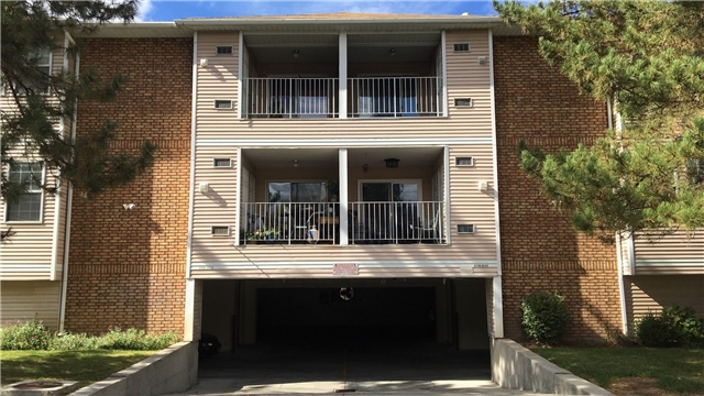Sandy Condo: 9118 S Scirlein Dr