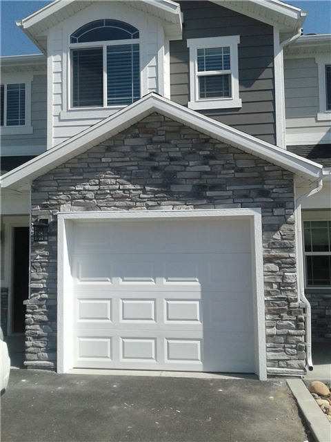 Harrisville Townhome: 1926 N 225 W