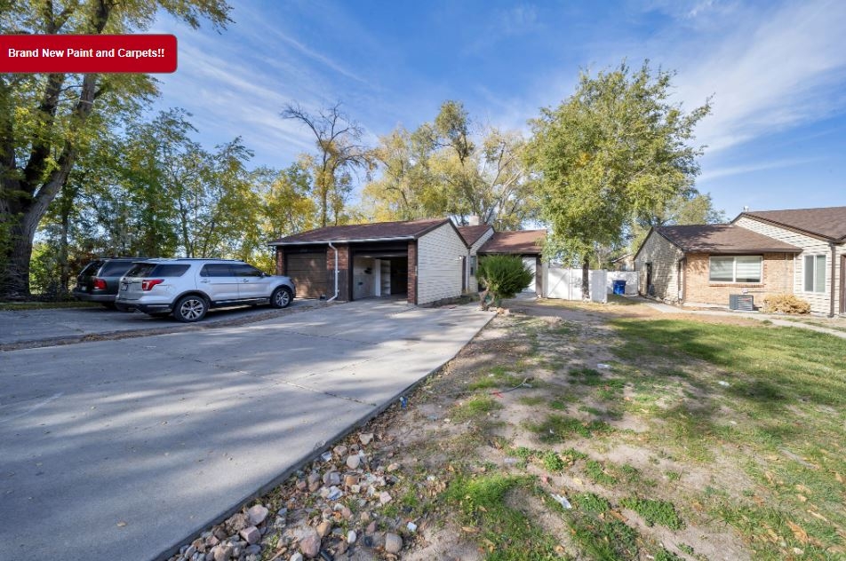 West Valley City House: 5732 W 3980 S