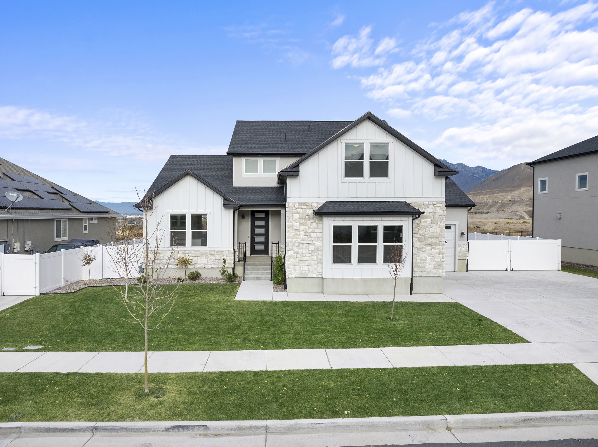 Riverton House: 16037 S Coupler Ln