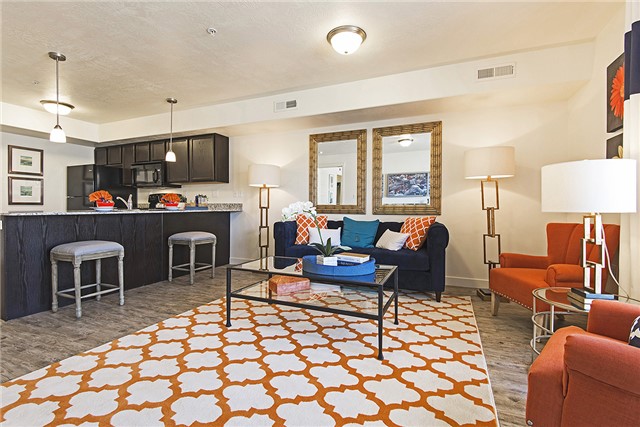 Murray Apartment: 4916 S Center St