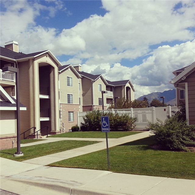 Murray Apartment: 5491 S Jackie Way