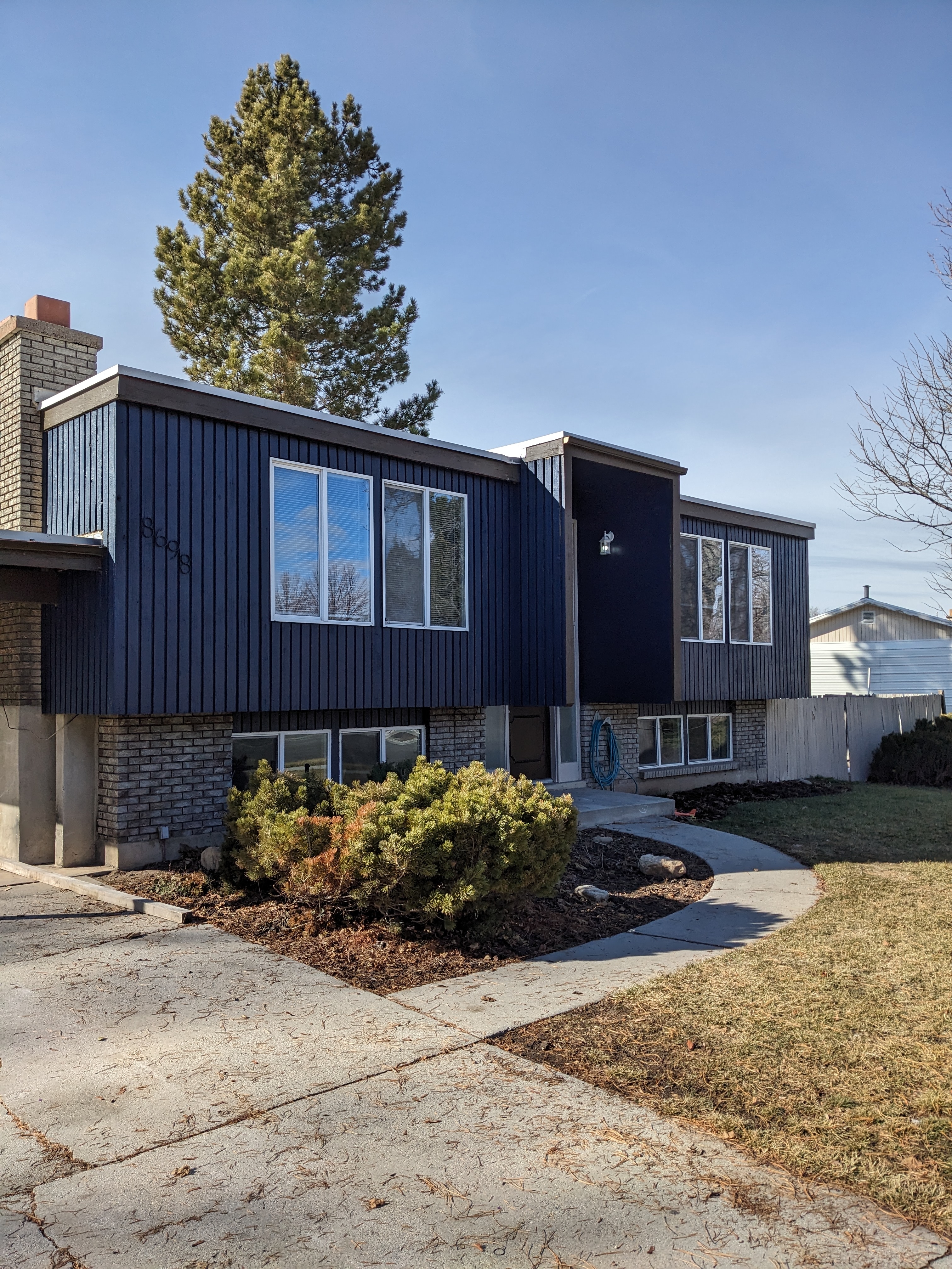 Sandy Multiplex: 8698 S