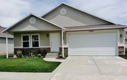 Clearfield House: 3182 W 450 N