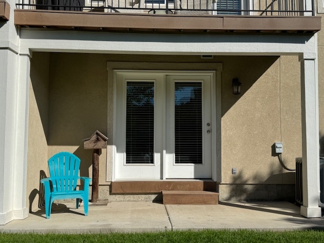 Sandy In-Law/Basement: 1068 E Quarry View Way