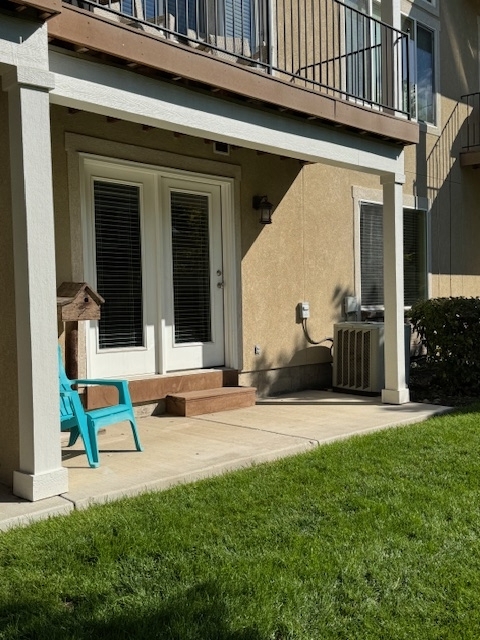 Sandy In-Law/Basement: 1068 E Quarry View Way