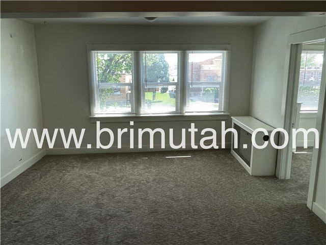 Midvale Apartment: 684 W Center St