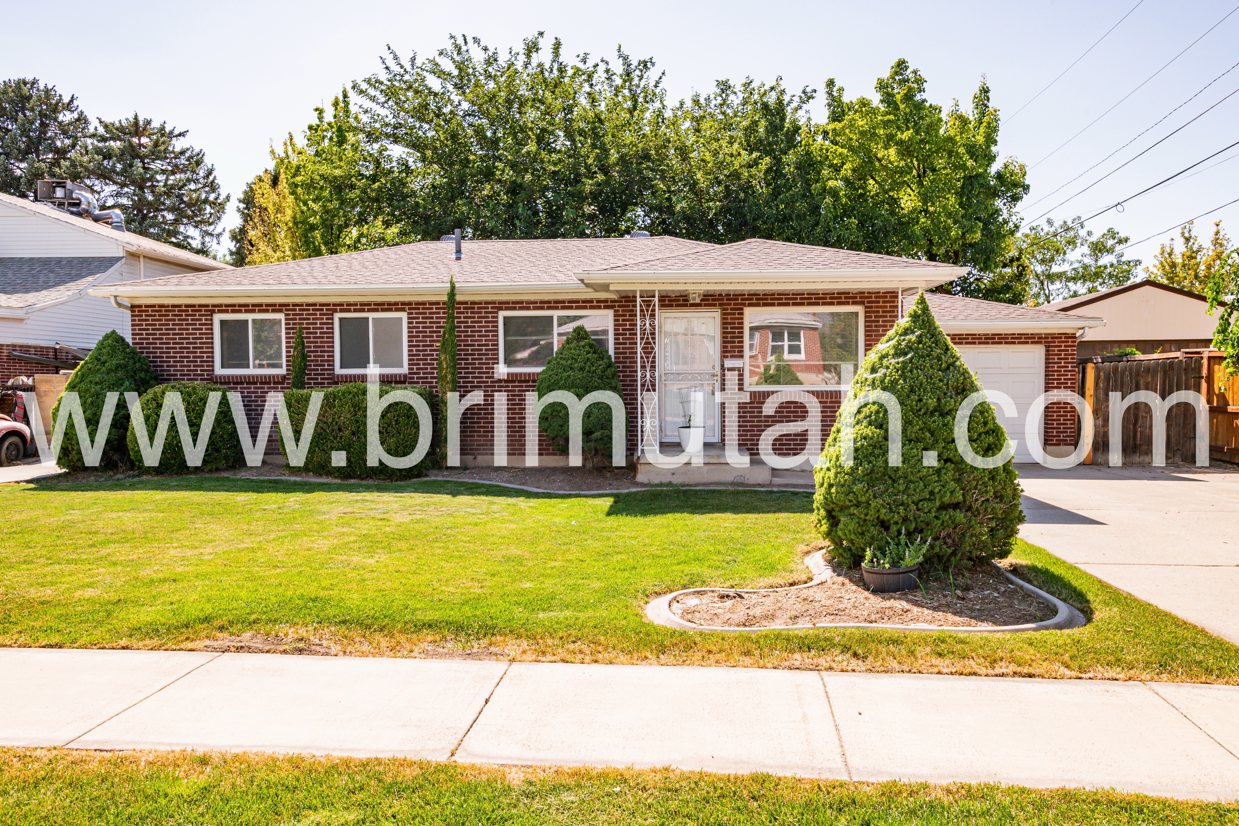 Salt Lake City House: 5856 S 157 W