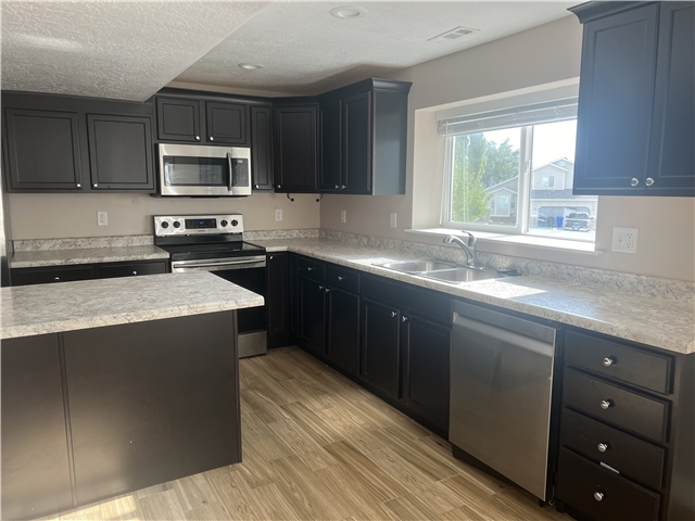 West Jordan In-Law/Basement: 6715 S Sol Rise Dr