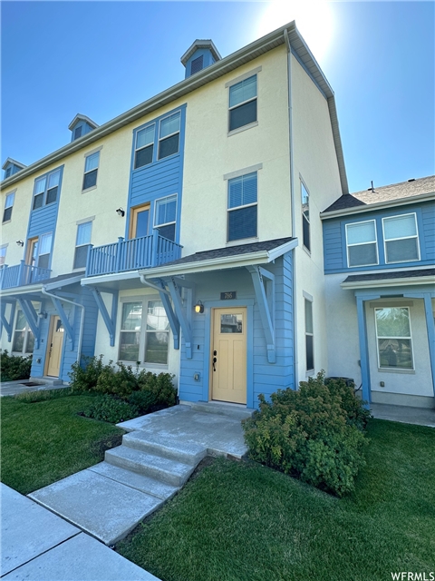 Layton Townhome: 786 W Midtown Ln