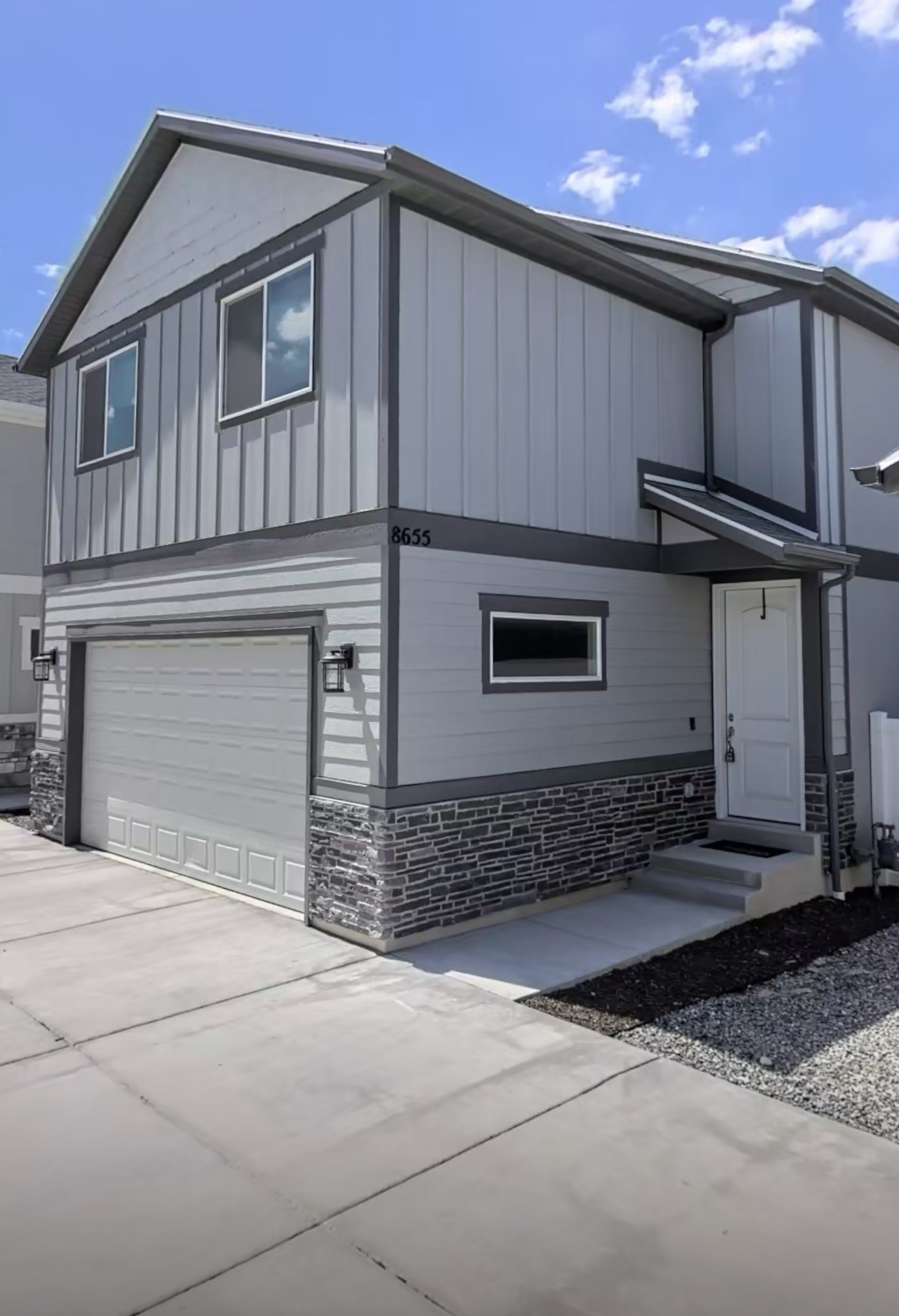 Eagle Mountain House: 8655 N Oakridge Aly