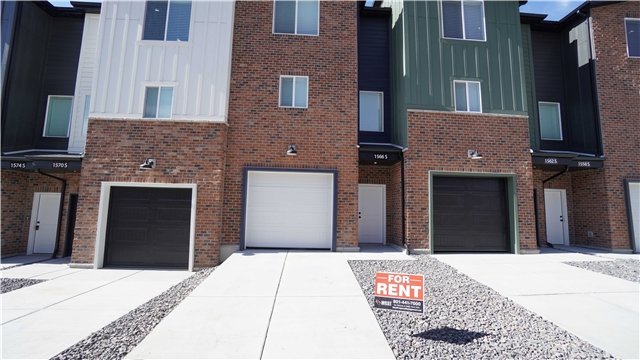 Perry Townhome: 1566 S 150 W Ct.