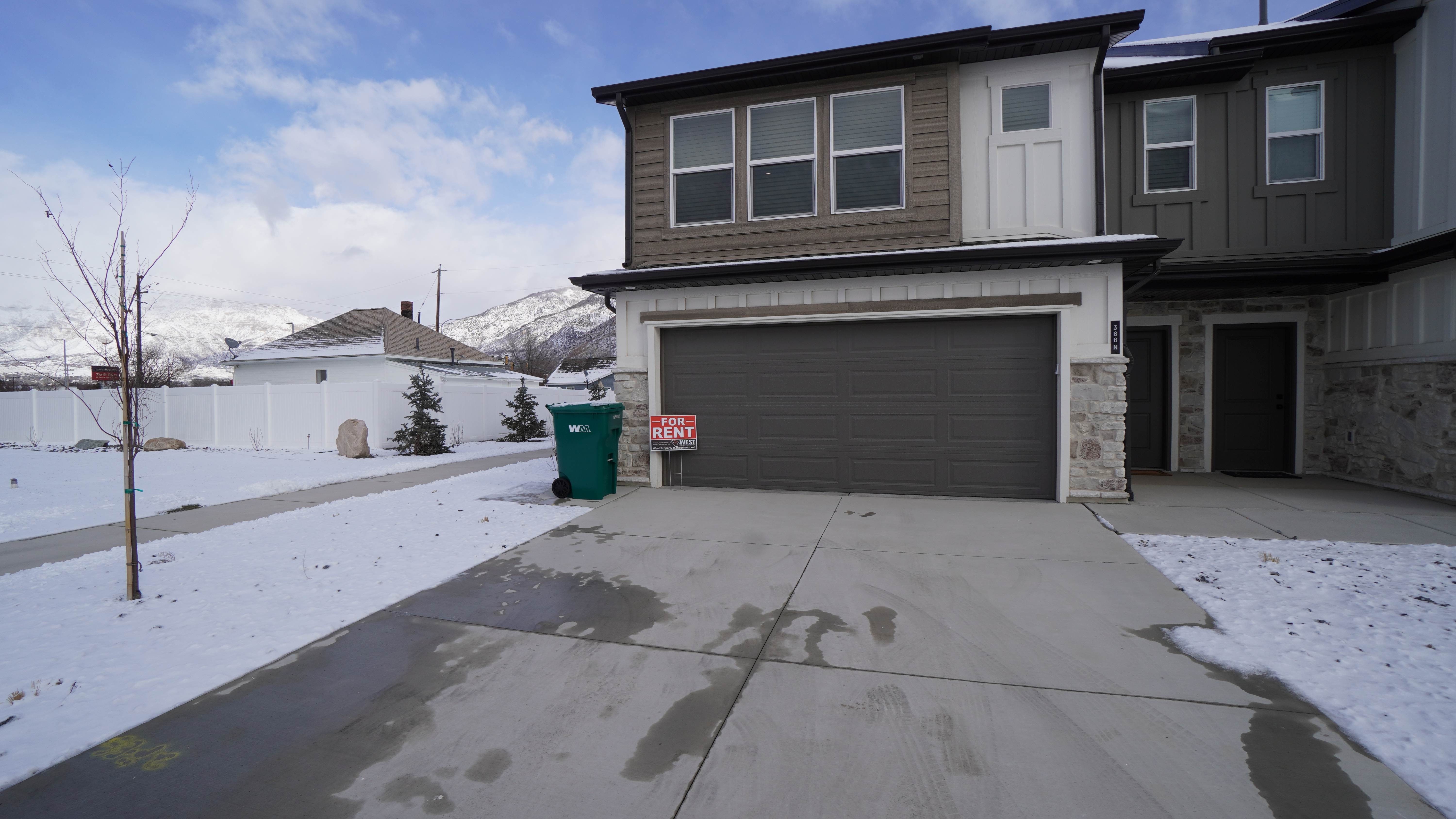 Ogden Townhome: 388 N Liberty Cove Dr