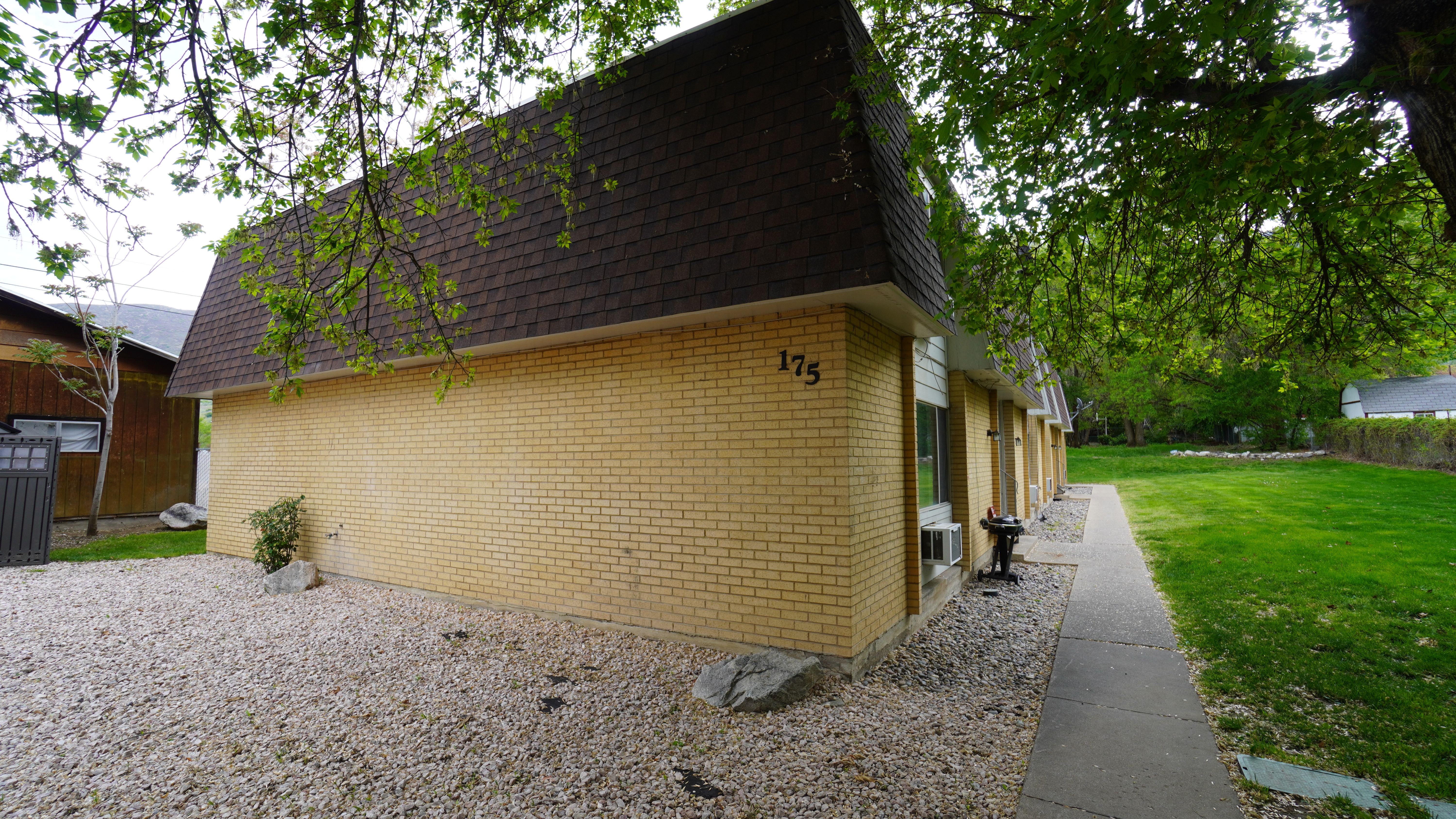 Farmington Apartment: 175 S Main St