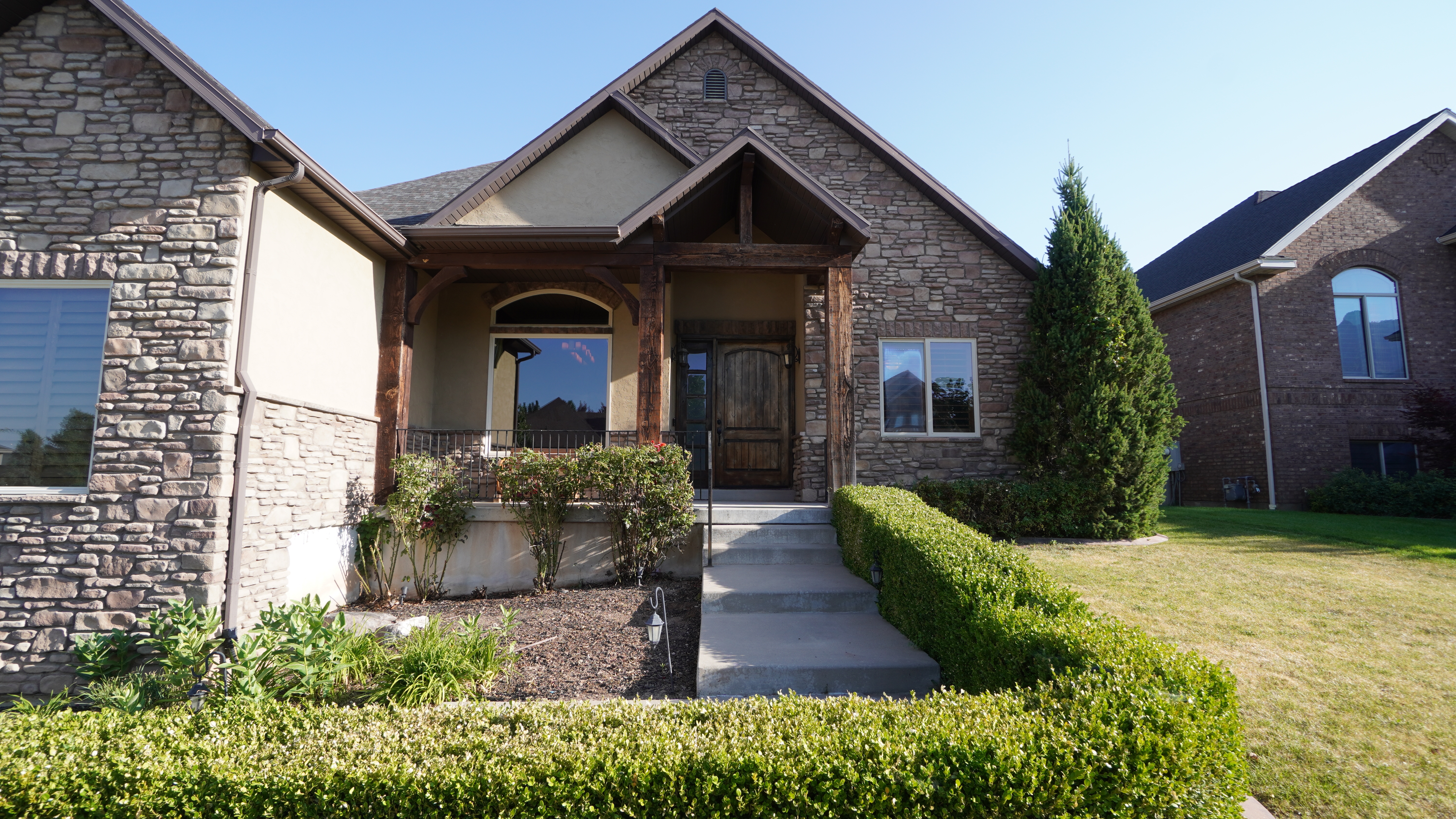 Layton House: 2263 E 425 N