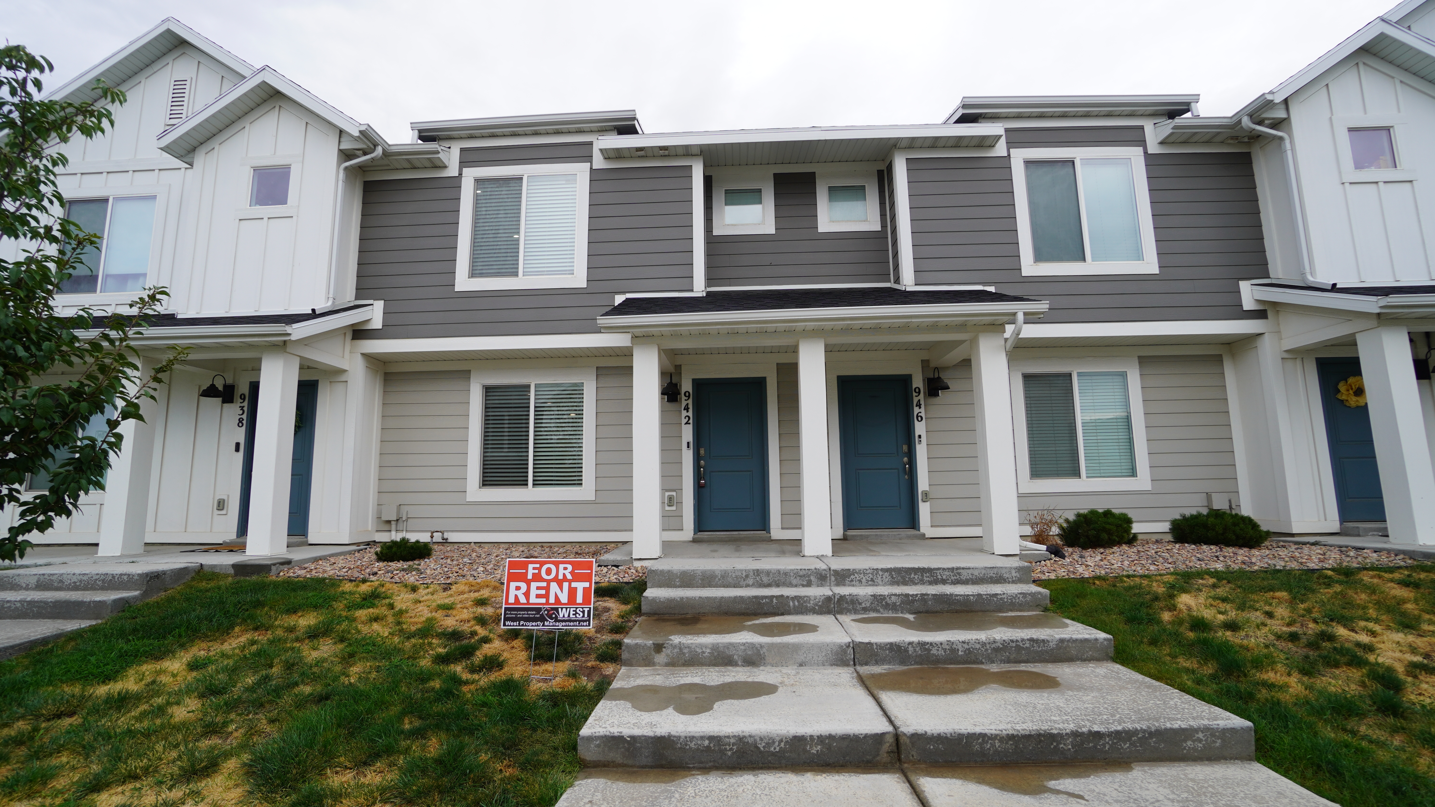 Layton Townhome: 942 E Thunderbolt Ct