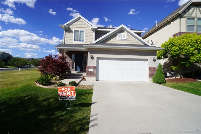 Kaysville House: 883 S Daisy Dr