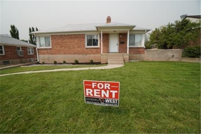Kaysville House: 471 E 200 N