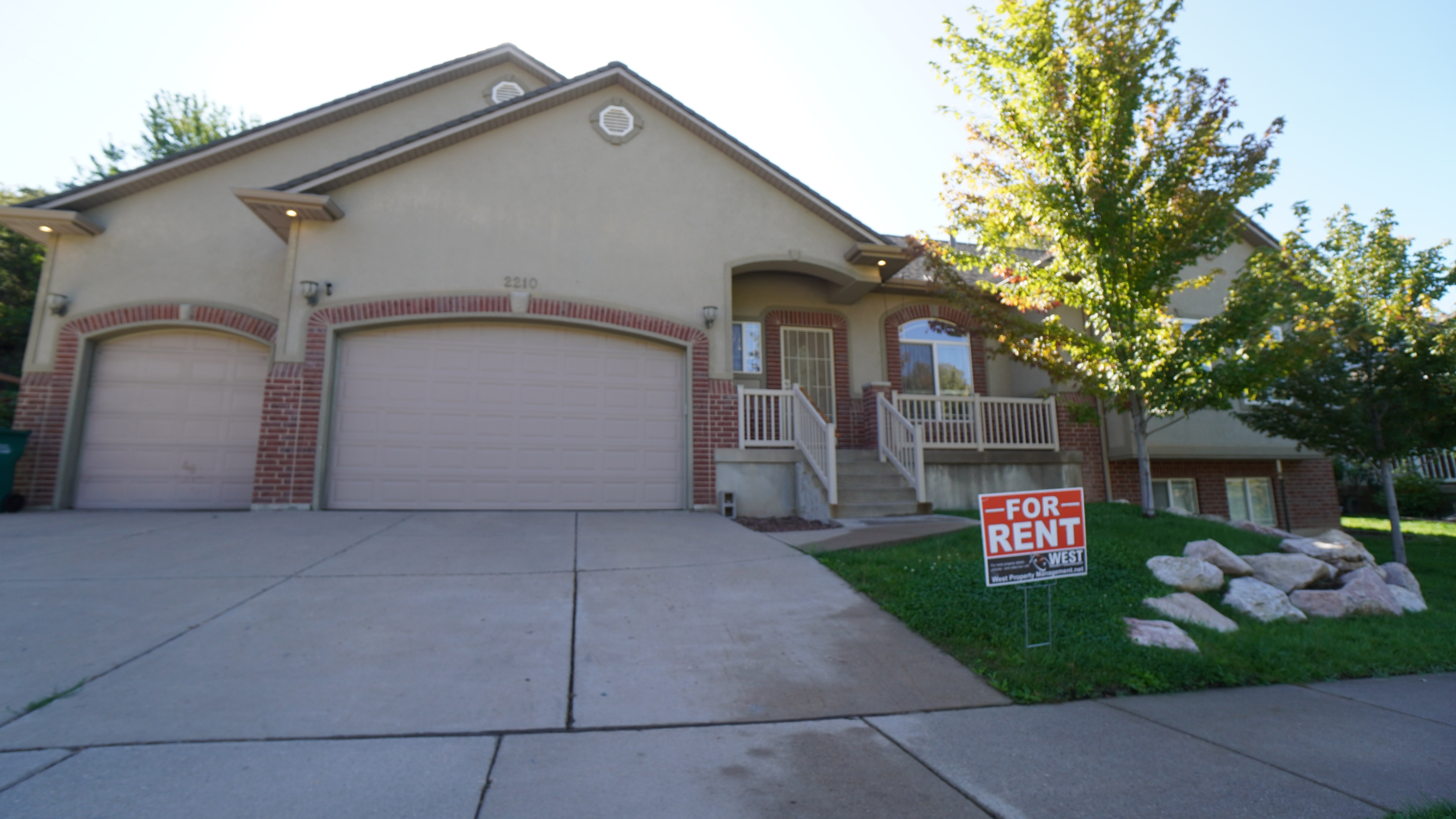Layton In-Law/Basement: 2210 Oak Ln